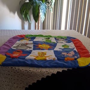 Floor Mat with Animal Friends Prints for Child.